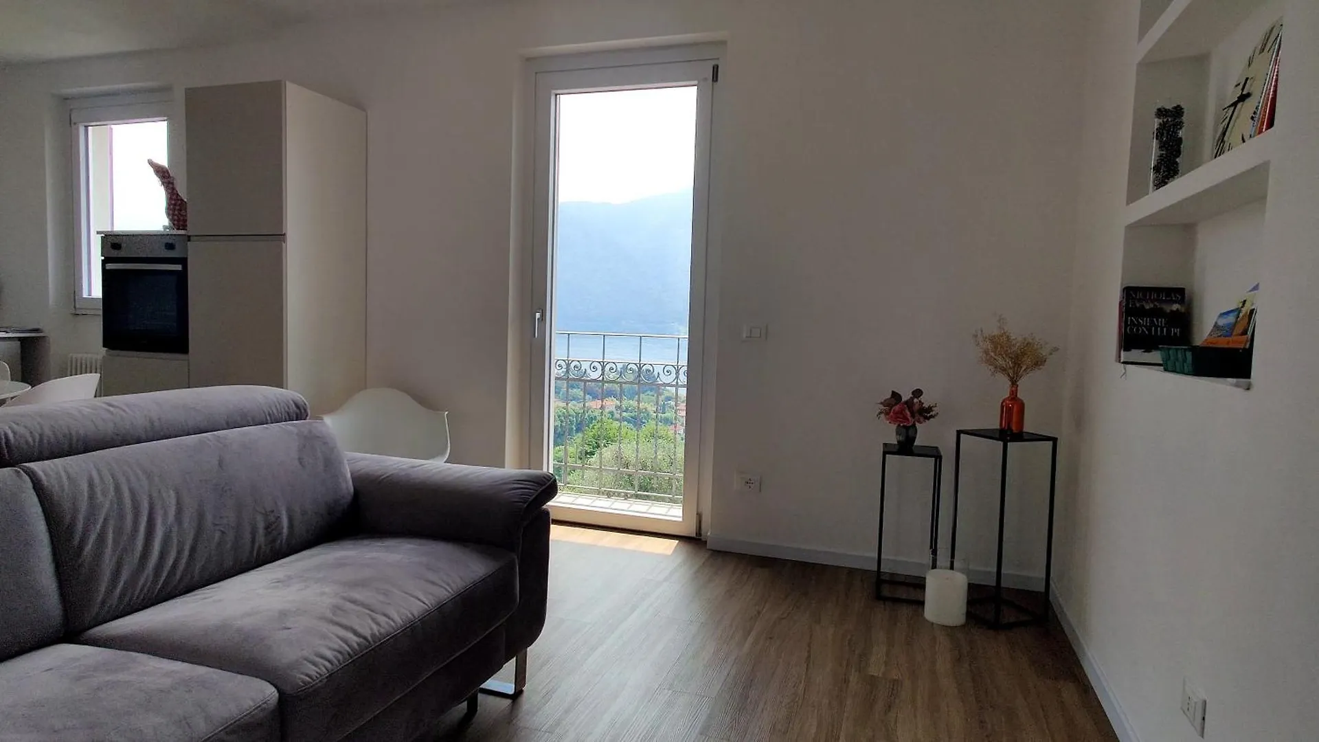 Vista Lago Como Ossuccio Apartment